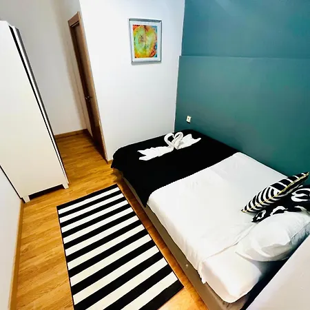 67 Amazing Family Flat In Great Location Center *