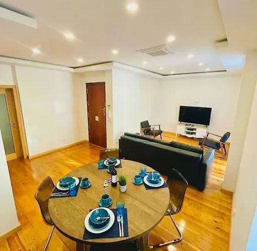Апартаменты 67 Amazing Family Flat In Great Location Center